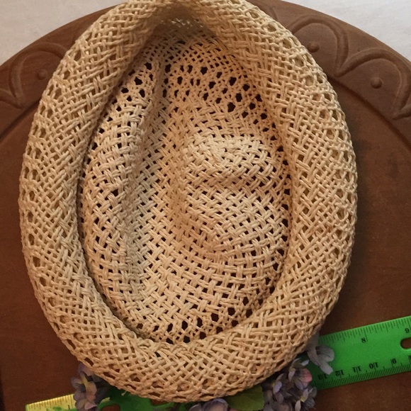 Tan hat with blue flowers - Picture 7 of 8